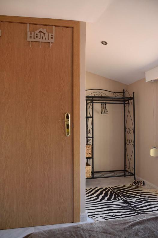 Casa Capellania-chalet Con Piscina Junto A Madrid Holiday home *